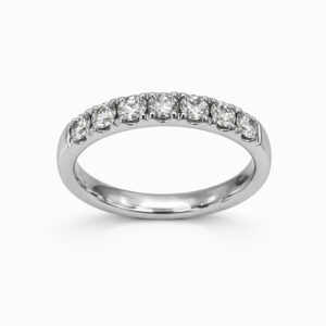 Anillo de diamantes oro blanco media alianza elegante