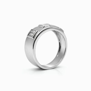 Anillo de diamantes baguette en oro blanco banda moderna