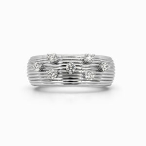 Anillo de diamantes en oro blanco banda múltiple con engaste superior