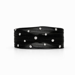 Pulsera negra con diamantes incrustados estilo malla elegante